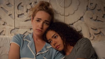 Ginny & Georgia. (L to R) Brianne Howey as Georgia Miller, Antonia Gentry as Ginny Miller in episode 304 of Ginny & Georgia. Cr. Courtesy of Netflix © 2025