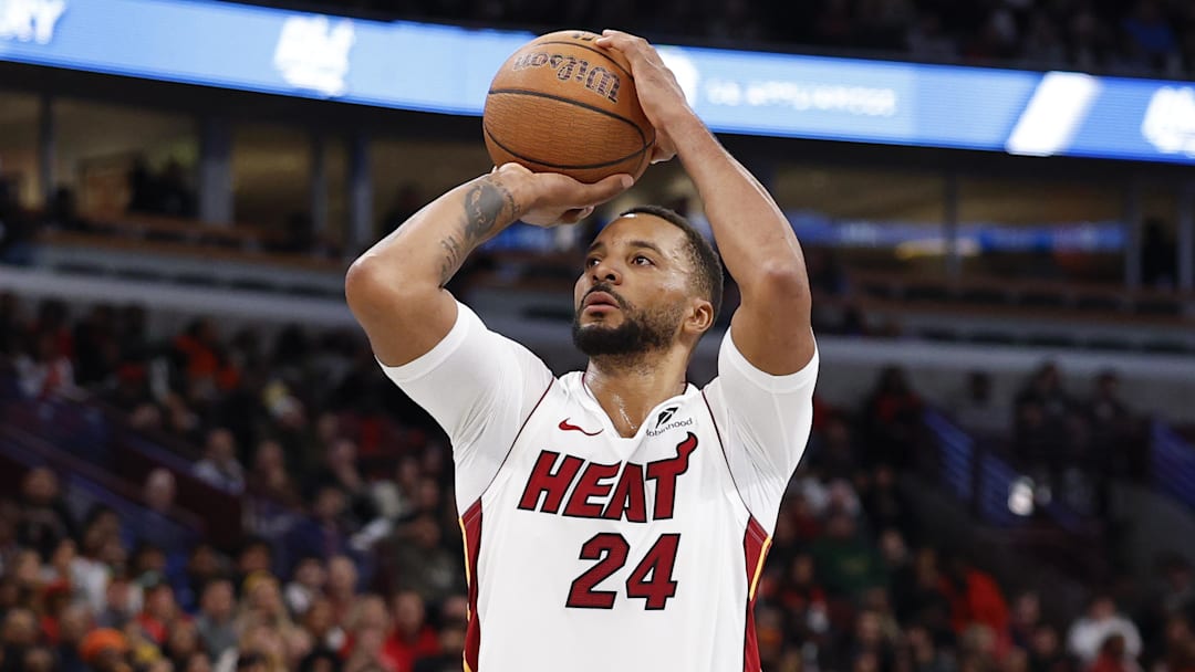Nov 21, 2025; Chicago, Illinois, USA; Miami Heat guard Norman Powell (24) shoots a free throw against the Chicago Bulls during the second half at United Center. Mandatory Credit: Kamil Krzaczynski-Imagn Images