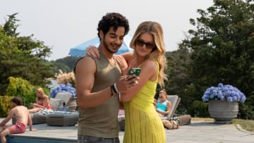 The Perfect Couple. (L to R) Ishaan Khattar as Shooter Dival, Meghann Fahy as Merritt Monaco in episode 101 of The Perfect Couple. Cr. Seacia Pavao/Netflix © 2024