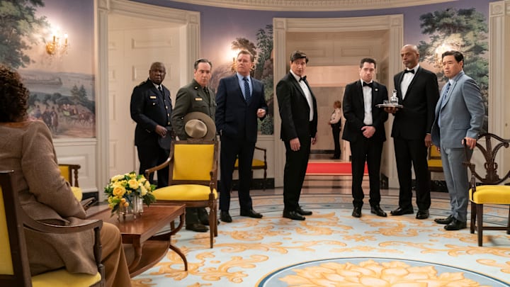 The Residence. (L to R) Uzo Aduba as Cordelia Cupp, Isiah Whitlock Jr. as Larry Dokes, Andrew Friedman as Irv Samuelson, Spencer Garrett as Wally Glick, Ken Marino as Harry Hollinger, Dan Perrault as Colin Trask, Al Mitchell as Rollie Bridgewater, Randall Park as Edwin Park in episode 104 of The Residence