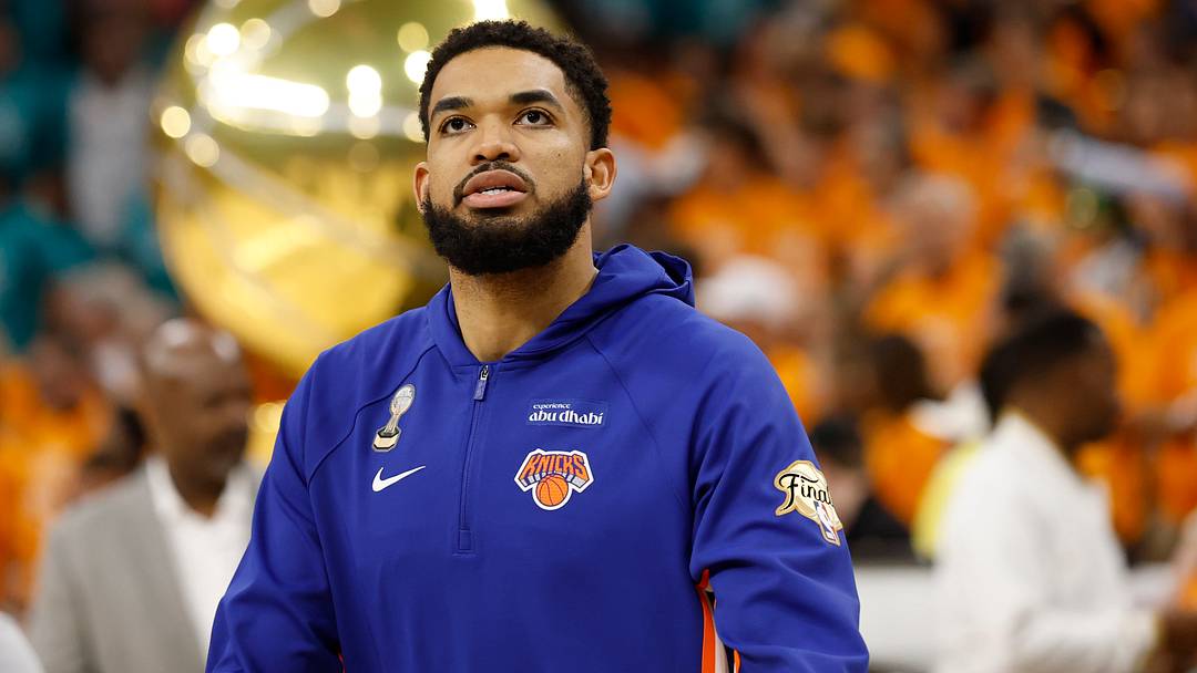 Jun 3, 2026; San Antonio, Texas, USA; New York Knicks center Karl-Anthony Towns (32) practices before game one of the 2026 NBA Finals at Frost Bank Center. Mandatory Credit: Geoff Burke-Imagn Images