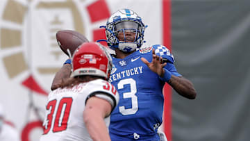 TaxSlayer Gator Bowl - North Carolina State v Kentucky