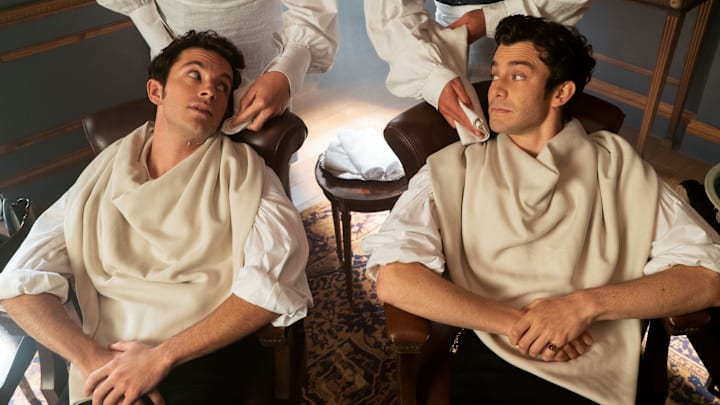 Bridgerton. (L to R) Jonathan Bailey as Anthony Bridgerton, Luke Thompson as Benedict Bridgerton in episode 202 of Bridgerton. Cr. Liam Daniel/Netflix © 2022