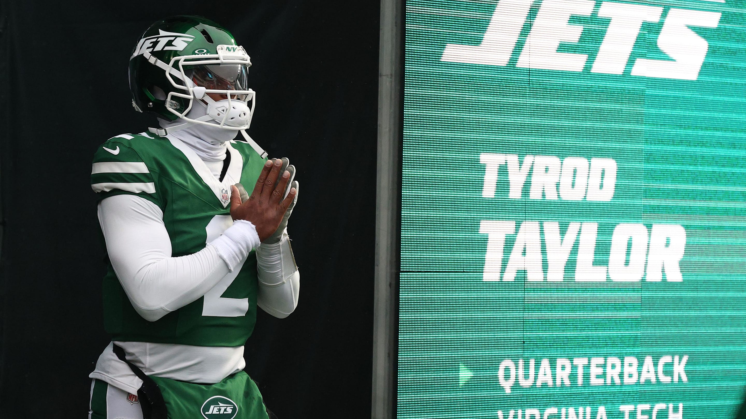 3 Jets Free Agents Who Could Still Re-Sign With New York