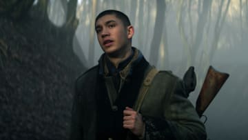 SHADOW AND BONE (L to R) ARCHIE RENAUX as MALYEN ORETSEV in SHADOW AND BONE Cr. COURTESY OF NETFLIX © 2021