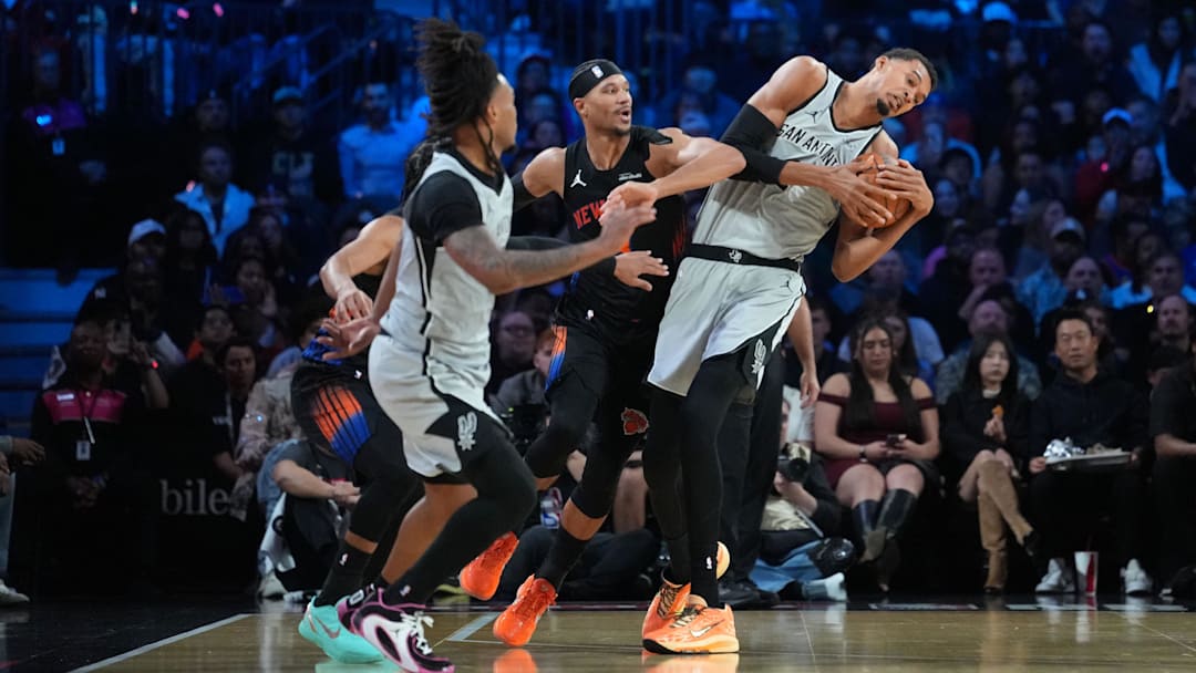 The Knicks turned the tide in the final quarter to beat the Spurs and claim the NBA Cup. 