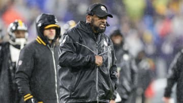 Pittsburgh Steelers v Baltimore Ravens