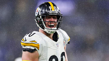 Pittsburgh Steelers v Baltimore Ravens