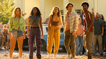 Outer Banks. (L to R) Madelyn Cline as Sarah Cameron, Carlacia Grant as Cleo, Madison Bailey as Kiara, Chase Stokes as John B, Jonathan Daviss as Pope in episode 406 of Outer Banks. Cr. Jackson Lee Davis/Netflix © 2024