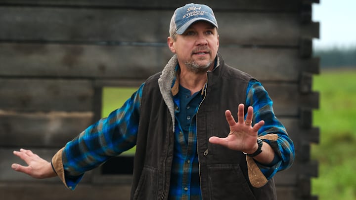 Marc Blucas as George in episode 203 of My Life with the Walter Boys