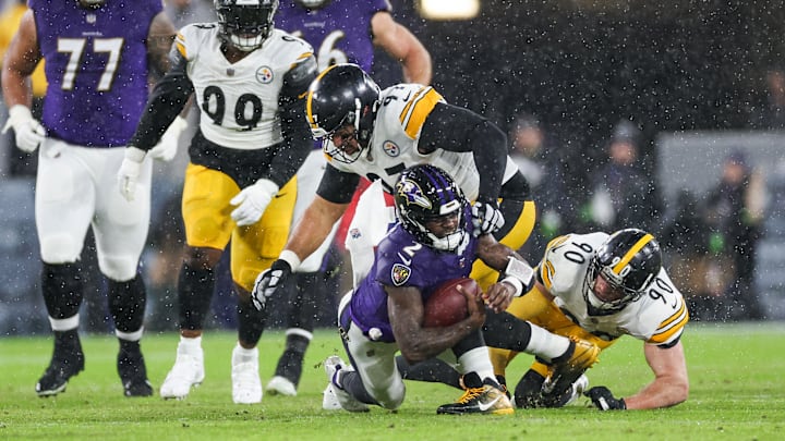 Pittsburgh Steelers v Baltimore Ravens
