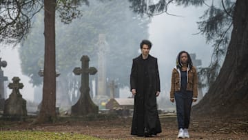 The Sandman. (L to R) Tom Sturridge as Dream, Kyo Ra as Rose Walker in episode 108 of The Sandman. Cr. Liam Daniel/Netflix © 2022