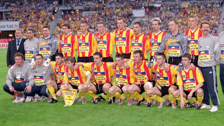 L'équipe de Calais lors de la finale de Coupe de France face au FC Nantes en 2000.