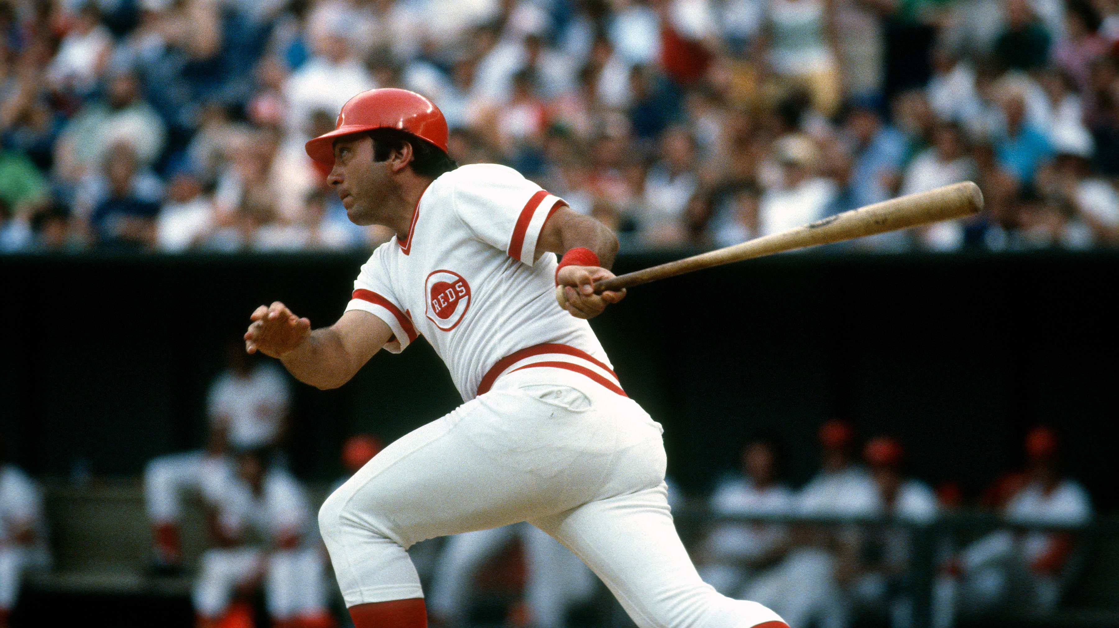 約翰尼·本奇 (Johnny Bench) 對紅軍世界大賽對手路易斯·蒂安特 (Luis Tiant) 的簡單致敬說明了一切