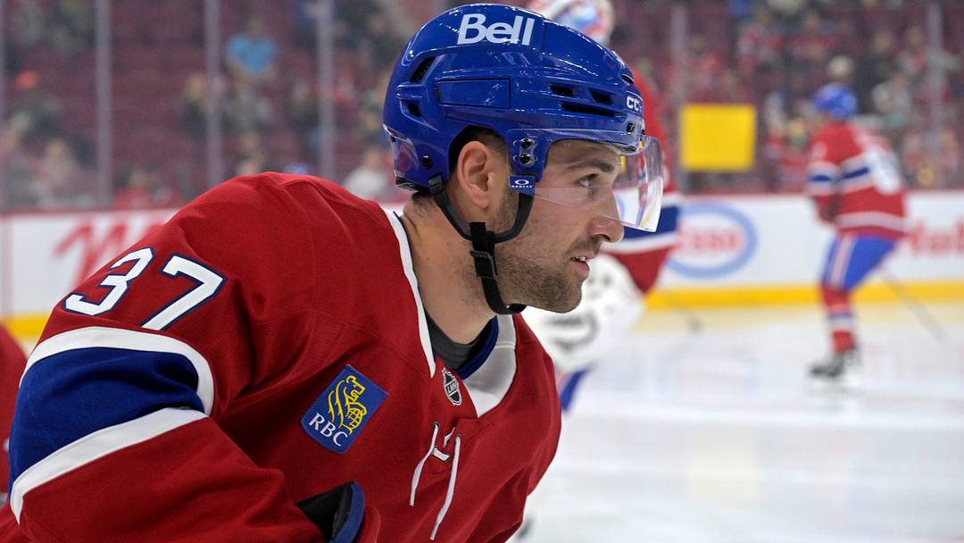 Sep 22, 2025; Montreal, Quebec, CAN; Montreal Canadiens defenseman Marc Del Gaizo (37) skates during the warmup period before the game against the Pittsburgh Penguins at the Bell Centre. Sep 22, 2025; Montreal, Quebec, CAN; Montreal Canadiens defenseman Marc Del Gaizo (37) skates during the warmup period before the game against the Pittsburgh Penguins at the Bell Centre.