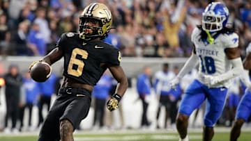 Vanderbilt wide receiver Tre Richardson (6) scores his third touchdown against Kentucky during the second quarter at FirstBank Stadium in Nashville, Tenn., Saturday, Nov. 22, 2025.