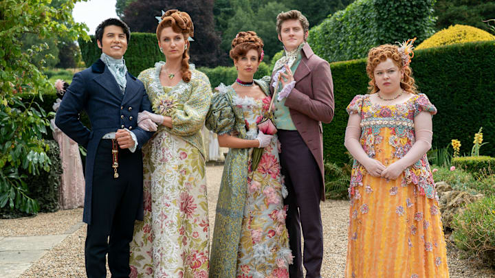 Bridgerton. (L to R) James Phoon as Harry Dankworth, Bessie Carter as Prudence Featherington, Harriet Cains as Philipa Featherington, Lorn Macdonald as Albion Finch, Nicola Coughlan as Penelope Featherington in episode 301 of Bridgerton. Cr. Liam Daniel/Netflix © 2024