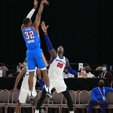 Dec 21, 2021; Las Vegas, NV, USA; Oklahoma City Blue forward Scotty Hopson (32) shoots the ball over Motor City Cruise forward Cheick Diallo (00) during the fourth quarter at Mandalay Bay Convention Center. Mandatory Credit: Stephen R. Sylvanie-USA TODAY Sports