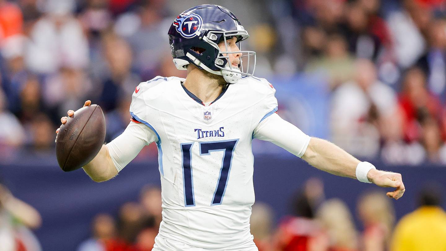 Trying to make sense of the Raiders pursuing Ryan Tannehill - Vimarsana News