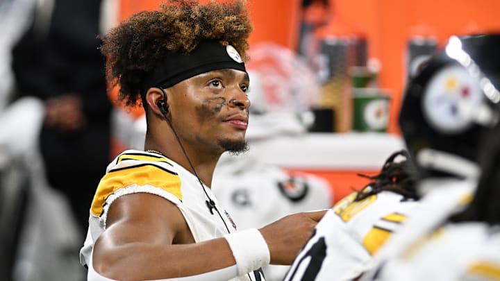 Aug 24, 2024; Detroit, Michigan, USA;  Pittsburgh Steelers quarterback Justin Fields (2) looks at the scoreboard while sitting on the bench during the Steelers pre-season game  against the Detroit Lions in the third quarter at Ford Field. Mandatory Credit: Lon Horwedel-Imagn Images