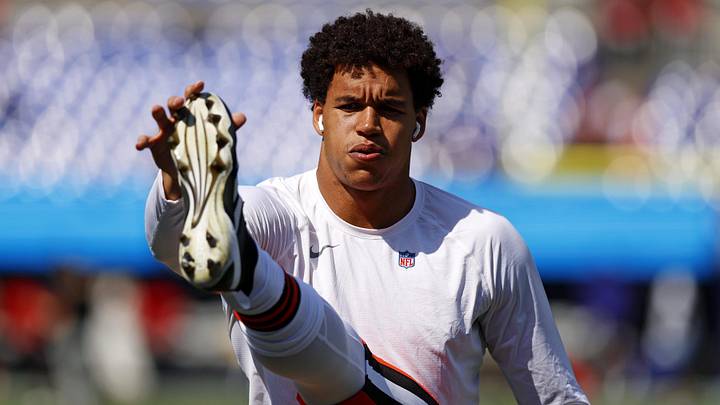 Sep 14, 2025; Baltimore, Maryland, USA; Cleveland Browns defensive end Joe Tryon-Shoyinka (90) warms up. at M&T Bank Stadium. Mandatory Credit: Peter Casey-Imagn Images