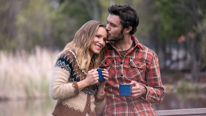 Nobody Wants This. (L to R) Kristen Bell as Joanne, Adam Brody as Noah in episode 105 of Nobody Wants This. Cr. Adam Rose/Netflix © 2024