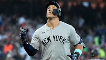 Aaron Judge en un juego de los Yankees de Nueva York contra los Gigantes de San Francisco