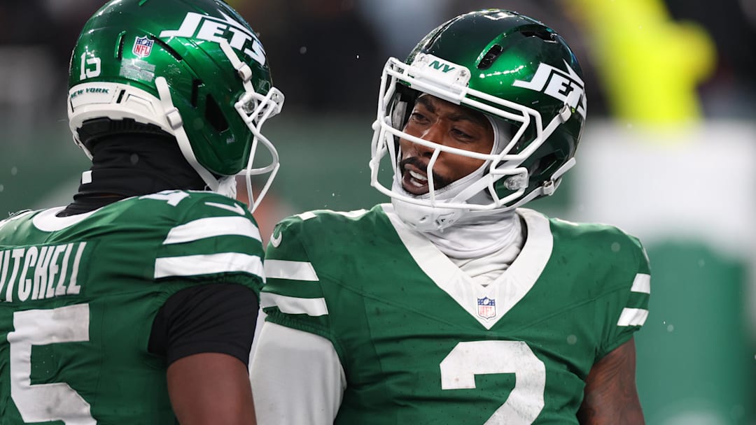 New York Jets quarterback Tyrod Taylor (2) should be under consideration by fantasy football managers as a streaming option off the waiver wire, given his rushing upside.