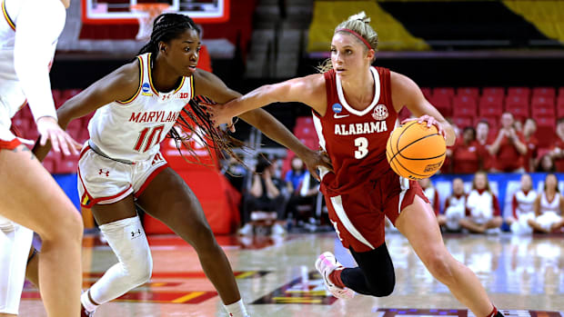 Sarah Ashlee Barker with the ball