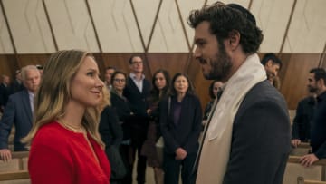 Nobody Wants This. (L to R) Kristen Bell as Joanne, Adam Brody as Noah in episode 102 of Nobody Wants This. Cr. Stefania Rosini/Netflix © 2024