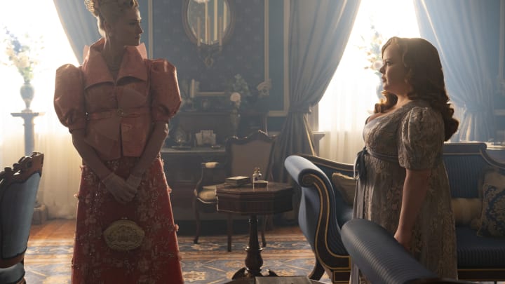 Jessica Madsen as Cressida Cowper, Nicola Coughlan as Penelope Featherington in episode 308 of Bridgerton. 