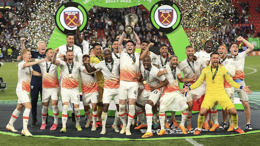 Declan Rice (centre) leading the West Ham celebrations