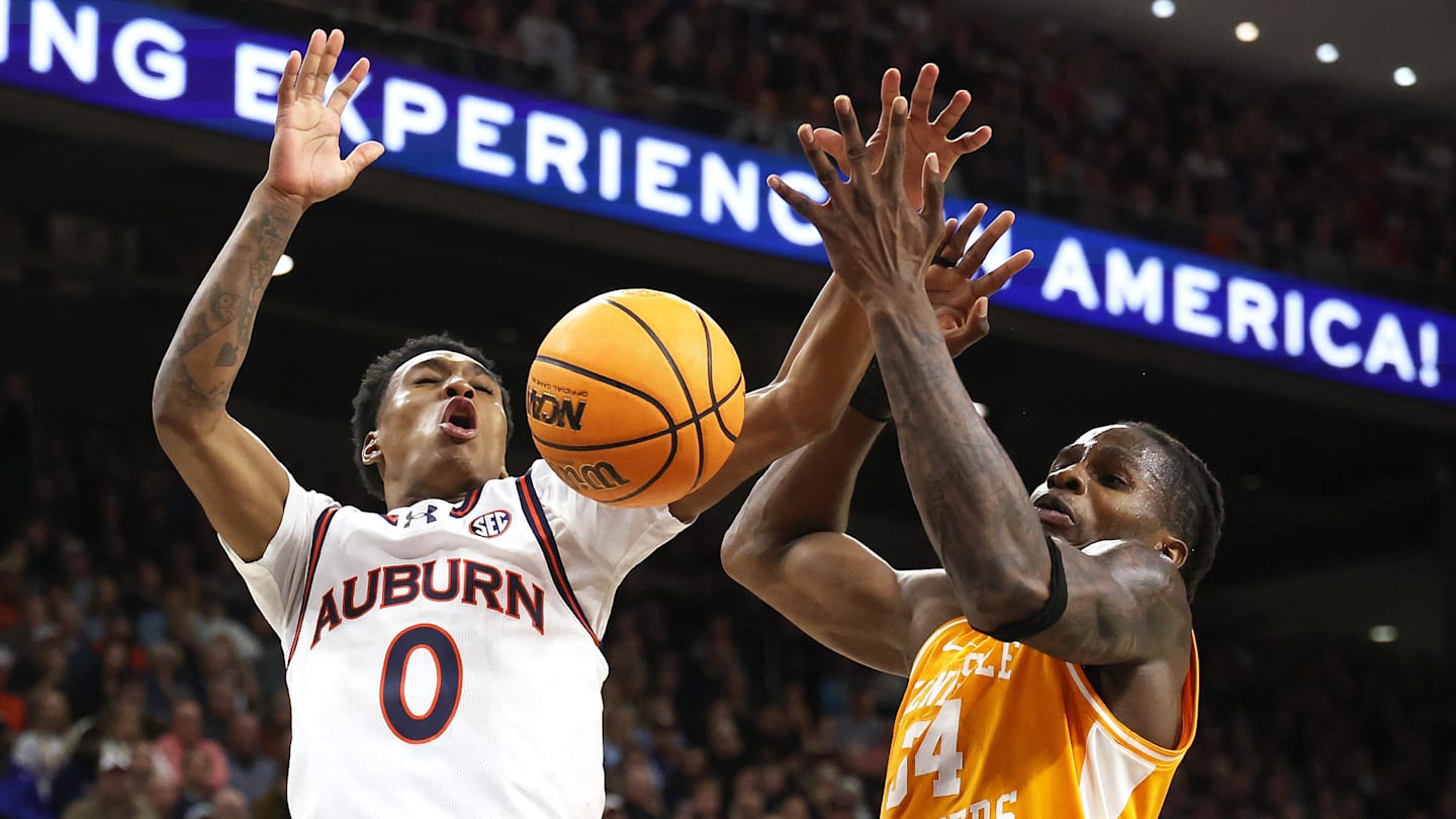 Tennessee Basketball Showed a Lot of Promise in Loss at No. 1 Auburn