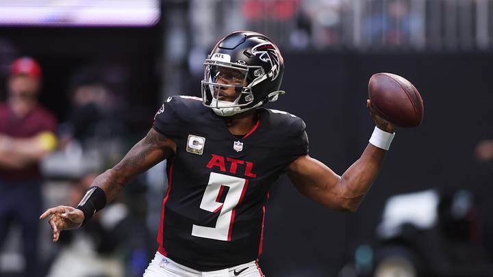 Atlanta Falcons quarterback Michael Penix Jr.  throws the ball in the first quarter against the Carolina Panthers.