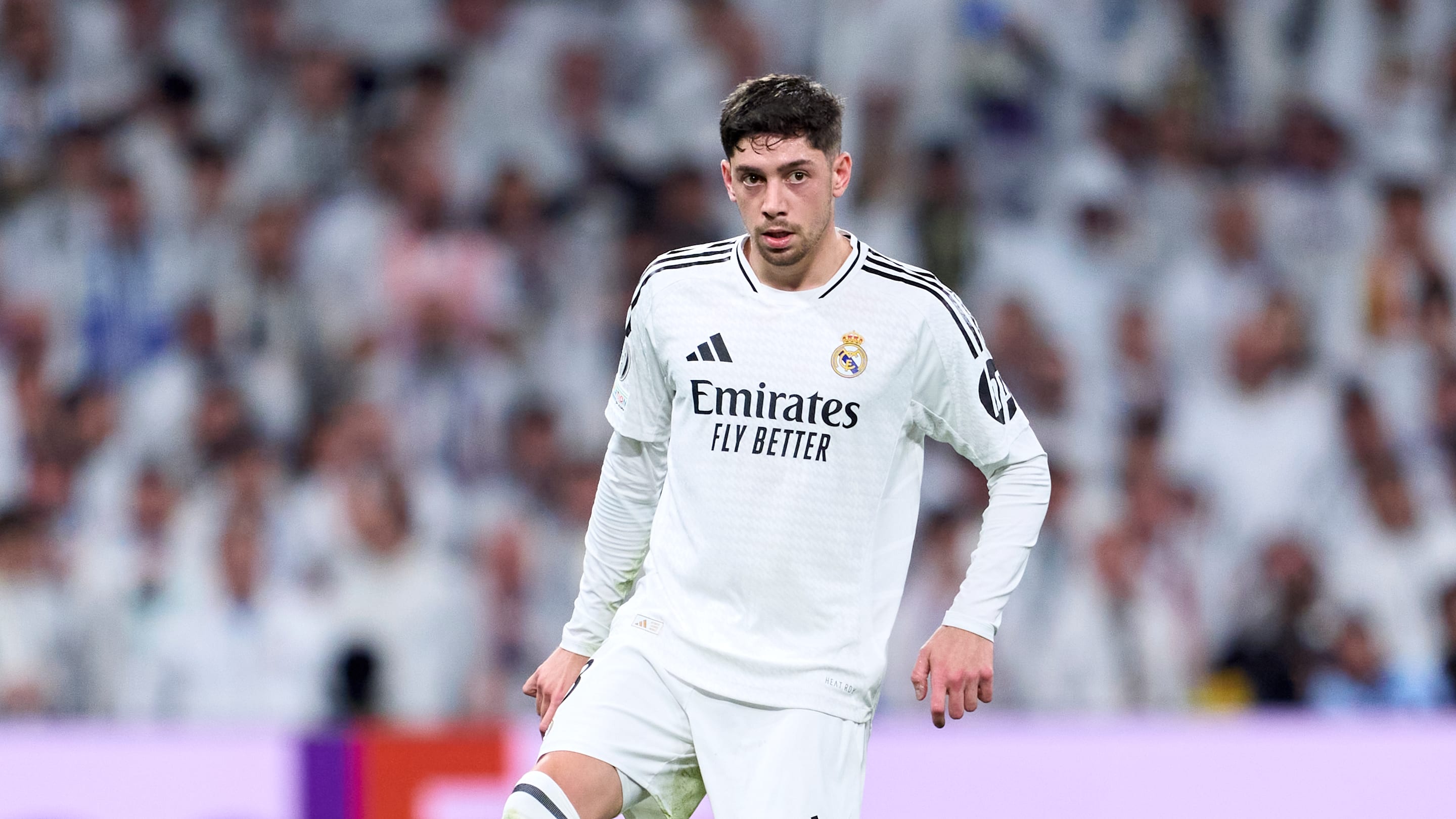 PHOTOS : Le maillot domicile du Real Madrid pour 2025/26 a fuité et il est très sobre