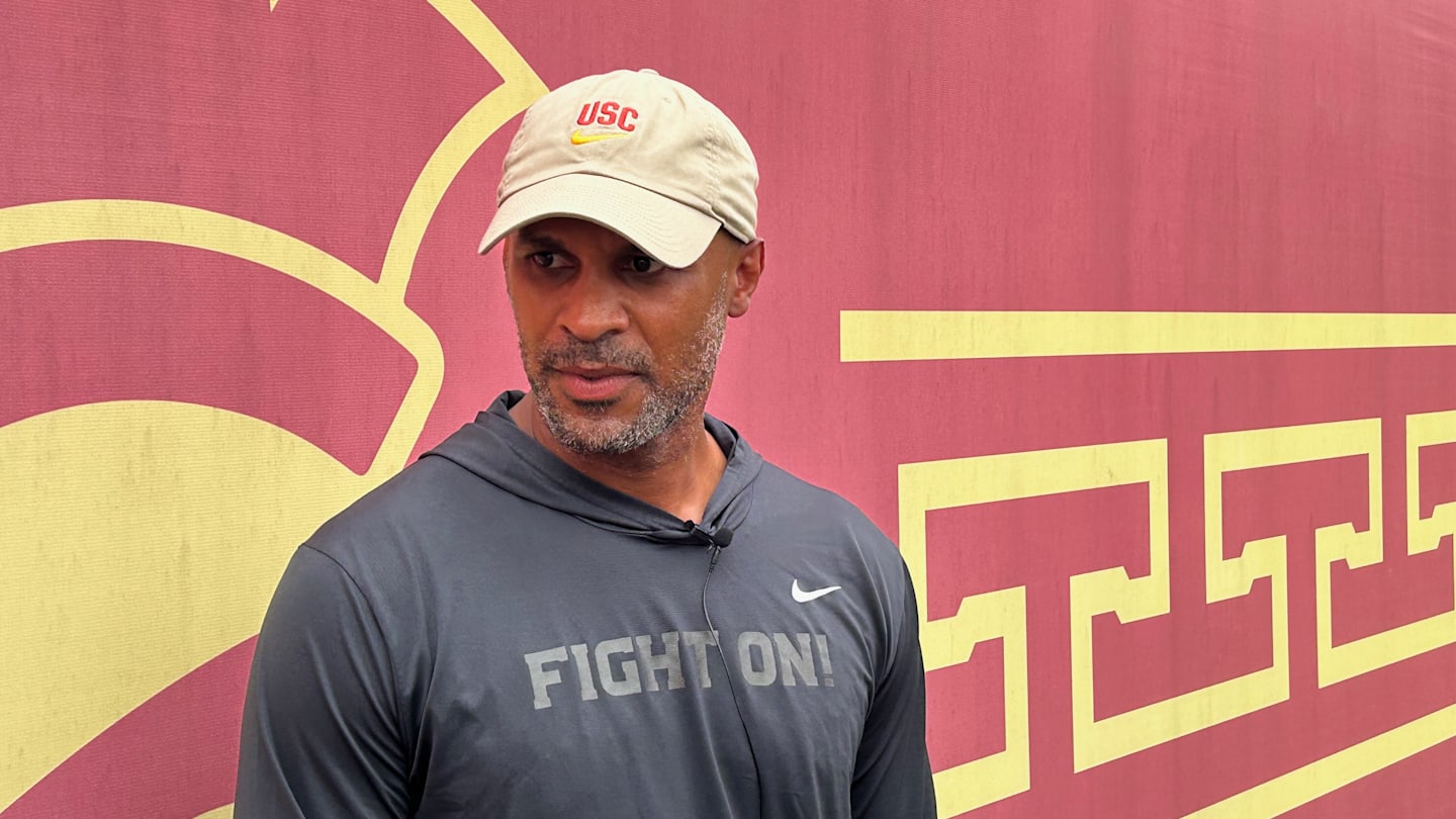 USC Trojans Freshman Linebacker Turning Heads with Athleticism