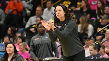 Feb 25, 2024; Iowa City, Iowa, USA; Illinois Fighting Illini head coach Shauna Green reacts against the Iowa Hawkeyes during the fourth quarter at Carver-Hawkeye Arena. Mandatory Credit: Jeffrey Becker-Imagn Images