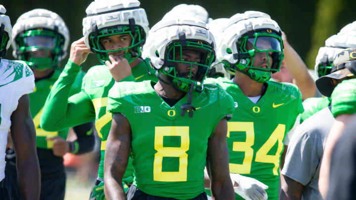 Oregon defensive back Dontae Manning works out during practice with the Ducks Tuesday, Aug. 13, 2024 at the Hatfield-Dowlin Complex in Eugene, Ore.