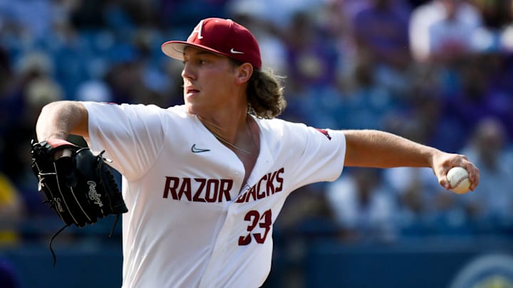 Arkansas starting pitcher Hagen Smith pitches