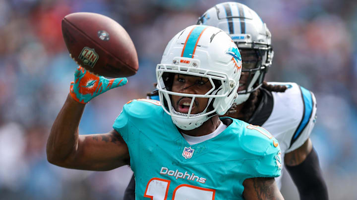 Dolphins WR Jaylen Waddle faces the Washington Commanders in Week 11.