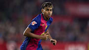 Yamal segue voando com o uniforme do Barcelona
