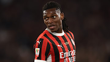 Le maillot domicile de l'AC Milan pour la saison 2025/26 a été dévoilé.