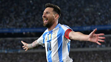 Messi continua “voando baixo” com o uniforme da Argentina