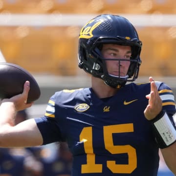 Cal quarterback Fernando Mendoza 