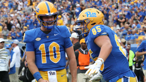 Pitt Panthers Eli Holstein Central Michigan Chippewas