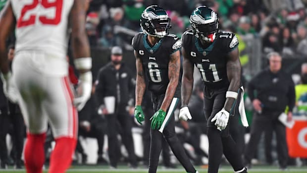 Philadelphia Eagles wide receivers DeVonta Smith (6) and A.J. Brown (11) line up against the New York Giants 