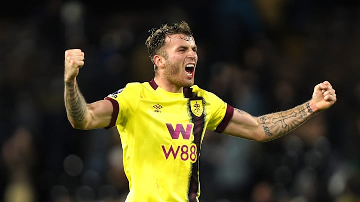 Lange her: Jordan Beyer jubelnd im Burnley-Trikot