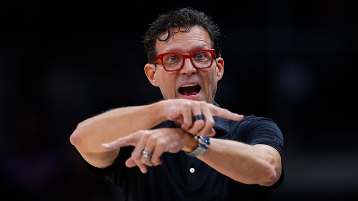 Atlanta Hawks head coach Quin Snyder reacts against the New York Knicks.