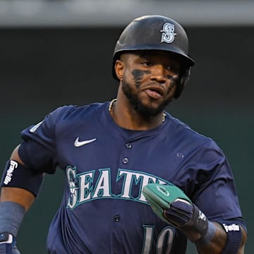  Seattle Mariners outfielder Victor Robles (10) runs the bases against the Oakland Athletics in the second inning at Oakland-Alameda County Coliseum on Sept 4.