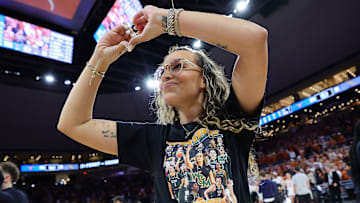 Erin Dickerson Davis, NCAA Women's Basketball Tournament - First Round - Austin